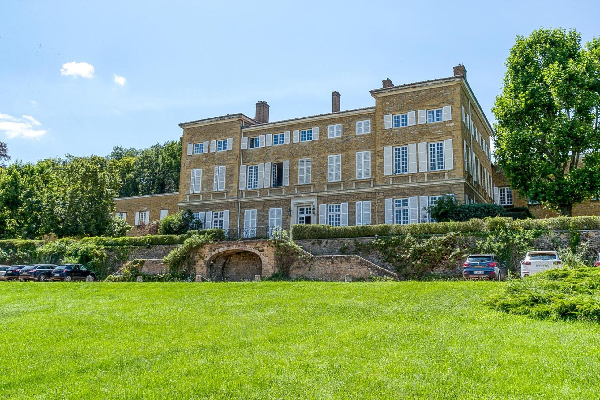 Sejourner Au Chateau De La Roue Grand Appartement Lissieu Екстер'єр фото